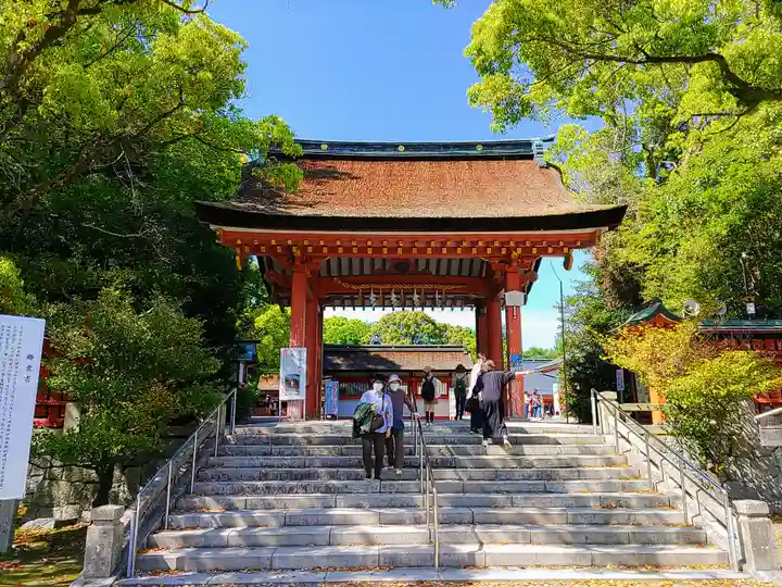 津島神社の山門・神門