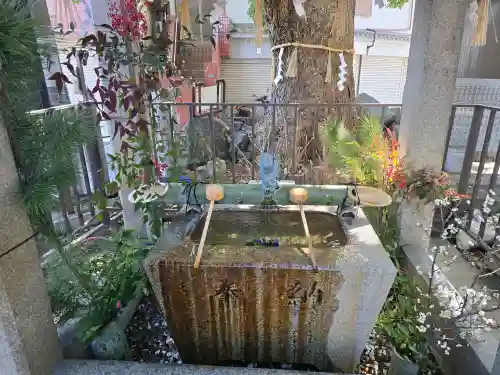 三島神社の{uncategorized: "未分類", other: "その他", undefined: "問題あり", building: "その他建物", grave: "お墓", sacred_gate: "鳥居", guardian: "狛犬", statue: "像", buddha: "仏像", history: "歴史", nature: "自然", garden: "庭園", animal: "動物", pagoda: "塔", temizu: "手水舎", mountain_gate: "山門・神門", sanctuary: "本殿・本堂", subordinate: "末社・摂社", art: "芸術", scenery: "景色", jizo: "地蔵", ema: "絵馬", goshuin: "御朱印", omikuji: "おみくじ", items: "授与品その他", amulet: "お守り", goshuincho: "御朱印帳", eats: "食事", festival: "お祭り", votive_dance: "神楽", shichigosan: "七五三参", wedding: "結婚式", experience: "体験その他", initially: "初詣", around: "周辺", anti_infection: "感染症対策"}