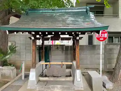 穏田神社の手水舎