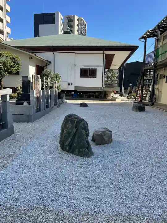 正行寺の{uncategorized: "未分類", other: "その他", undefined: "問題あり", building: "その他建物", grave: "お墓", sacred_gate: "鳥居", guardian: "狛犬", statue: "像", buddha: "仏像", history: "歴史", nature: "自然", garden: "庭園", animal: "動物", pagoda: "塔", temizu: "手水舎", mountain_gate: "山門・神門", sanctuary: "本殿・本堂", subordinate: "末社・摂社", art: "芸術", scenery: "景色", jizo: "地蔵", ema: "絵馬", goshuin: "御朱印", omikuji: "おみくじ", items: "授与品その他", amulet: "お守り", goshuincho: "御朱印帳", eats: "食事", festival: "お祭り", votive_dance: "神楽", shichigosan: "七五三参", wedding: "結婚式", experience: "体験その他", initially: "初詣", around: "周辺", anti_infection: "感染症対策"}