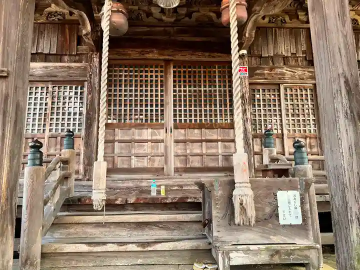 岡崎八幡宮の本殿・本堂
