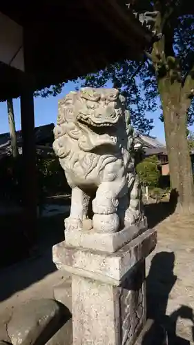 深田神社の狛犬