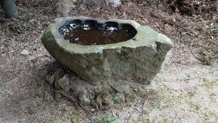 天神社の手水舎