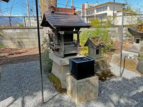 穴切大神社の末社