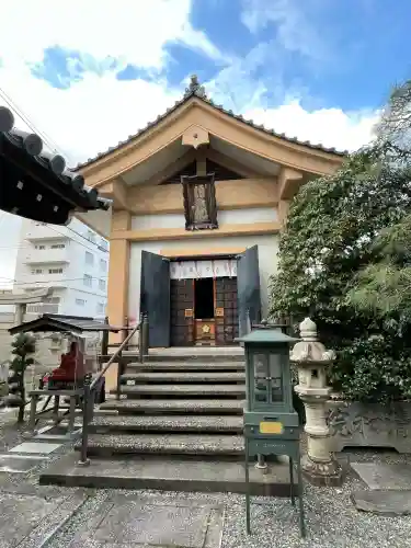 清和院の{uncategorized: "未分類", other: "その他", undefined: "問題あり", building: "その他建物", grave: "お墓", sacred_gate: "鳥居", guardian: "狛犬", statue: "像", buddha: "仏像", history: "歴史", nature: "自然", garden: "庭園", animal: "動物", pagoda: "塔", temizu: "手水舎", mountain_gate: "山門・神門", sanctuary: "本殿・本堂", subordinate: "末社・摂社", art: "芸術", scenery: "景色", jizo: "地蔵", ema: "絵馬", goshuin: "御朱印", omikuji: "おみくじ", items: "授与品その他", amulet: "お守り", goshuincho: "御朱印帳", eats: "食事", festival: "お祭り", votive_dance: "神楽", shichigosan: "七五三参", wedding: "結婚式", experience: "体験その他", initially: "初詣", around: "周辺", anti_infection: "感染症対策"}