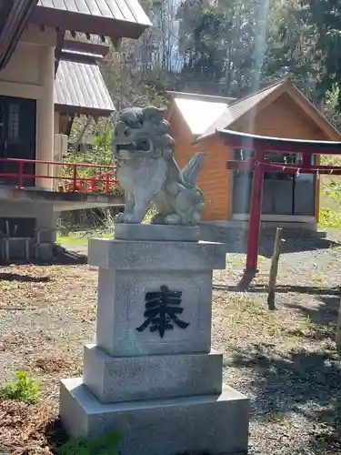 尾札部稲荷神社の狛犬