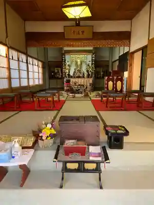 一条山宝蓮寺の本殿・本堂