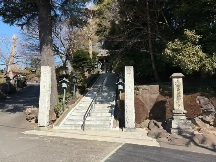 寶泉寺(宝泉寺)の{uncategorized: "未分類", other: "その他", undefined: "問題あり", building: "その他建物", grave: "お墓", sacred_gate: "鳥居", guardian: "狛犬", statue: "像", buddha: "仏像", history: "歴史", nature: "自然", garden: "庭園", animal: "動物", pagoda: "塔", temizu: "手水舎", mountain_gate: "山門・神門", sanctuary: "本殿・本堂", subordinate: "末社・摂社", art: "芸術", scenery: "景色", jizo: "地蔵", ema: "絵馬", goshuin: "御朱印", omikuji: "おみくじ", items: "授与品その他", amulet: "お守り", goshuincho: "御朱印帳", eats: "食事", festival: "お祭り", votive_dance: "神楽", shichigosan: "七五三参", wedding: "結婚式", experience: "体験その他", initially: "初詣", around: "周辺", anti_infection: "感染症対策"}