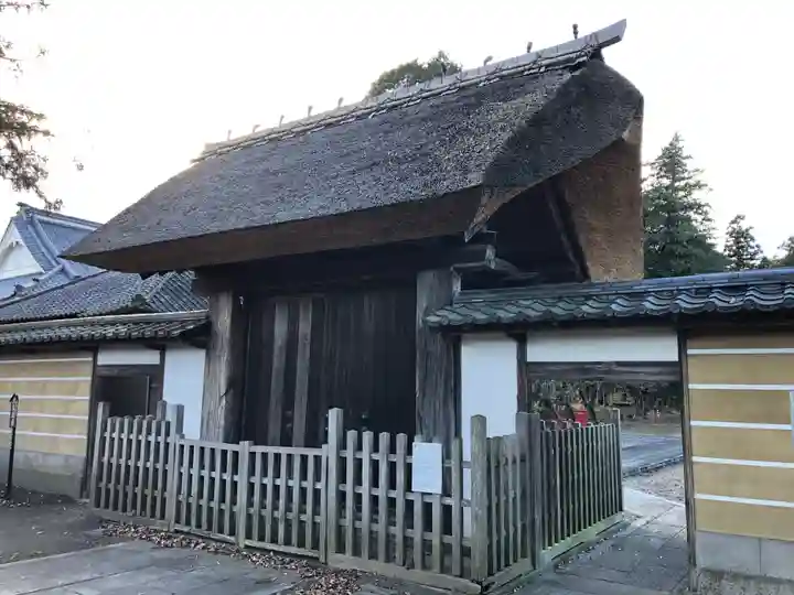 専修寺の山門・神門