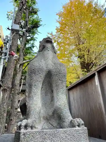 稲荷鬼王神社の狛犬