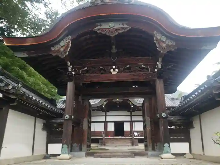西教寺の山門・神門