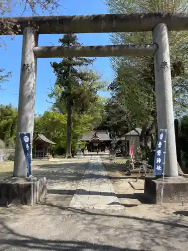 素鵞神社の{uncategorized: "未分類", other: "その他", undefined: "問題あり", building: "その他建物", grave: "お墓", sacred_gate: "鳥居", guardian: "狛犬", statue: "像", buddha: "仏像", history: "歴史", nature: "自然", garden: "庭園", animal: "動物", pagoda: "塔", temizu: "手水舎", mountain_gate: "山門・神門", sanctuary: "本殿・本堂", subordinate: "末社・摂社", art: "芸術", scenery: "景色", jizo: "地蔵", ema: "絵馬", goshuin: "御朱印", omikuji: "おみくじ", items: "授与品その他", amulet: "お守り", goshuincho: "御朱印帳", eats: "食事", festival: "お祭り", votive_dance: "神楽", shichigosan: "七五三参", wedding: "結婚式", experience: "体験その他", initially: "初詣", around: "周辺", anti_infection: "感染症対策"}