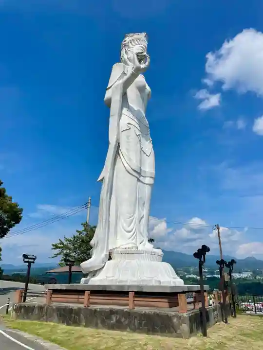 韮崎平和観音(山梨県)
