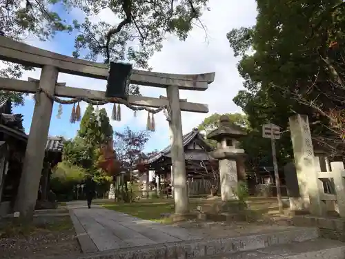 新熊野神社の鳥居