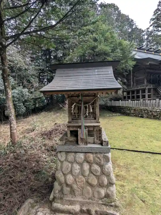 粟鹿神社の{uncategorized: "未分類", other: "その他", undefined: "問題あり", building: "その他建物", grave: "お墓", sacred_gate: "鳥居", guardian: "狛犬", statue: "像", buddha: "仏像", history: "歴史", nature: "自然", garden: "庭園", animal: "動物", pagoda: "塔", temizu: "手水舎", mountain_gate: "山門・神門", sanctuary: "本殿・本堂", subordinate: "末社・摂社", art: "芸術", scenery: "景色", jizo: "地蔵", ema: "絵馬", goshuin: "御朱印", omikuji: "おみくじ", items: "授与品その他", amulet: "お守り", goshuincho: "御朱印帳", eats: "食事", festival: "お祭り", votive_dance: "神楽", shichigosan: "七五三参", wedding: "結婚式", experience: "体験その他", initially: "初詣", around: "周辺", anti_infection: "感染症対策"}
