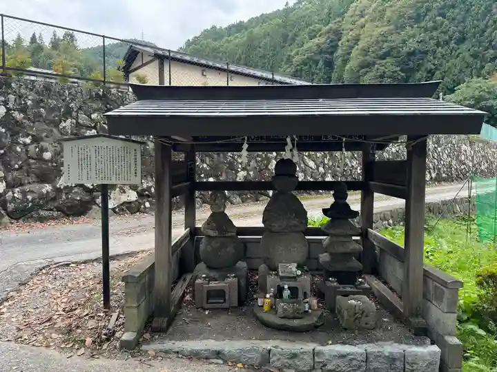 諏訪大社上社前宮(長野県)