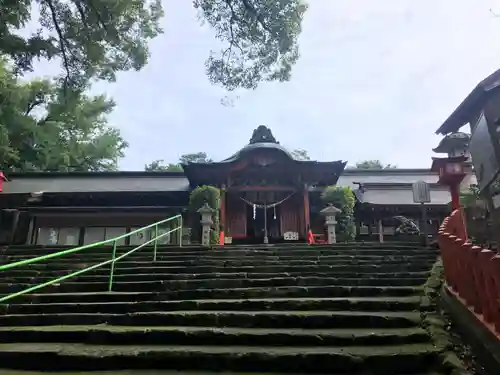 新田神社の本殿