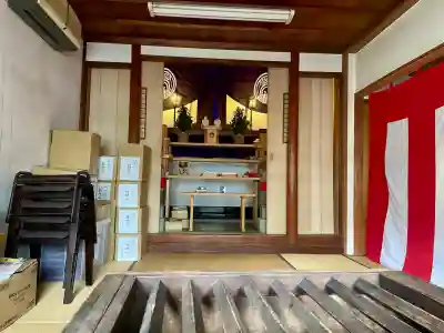 宝禄稲荷神社の{uncategorized: "未分類", other: "その他", undefined: "問題あり", building: "その他建物", grave: "お墓", sacred_gate: "鳥居", guardian: "狛犬", statue: "像", buddha: "仏像", history: "歴史", nature: "自然", garden: "庭園", animal: "動物", pagoda: "塔", temizu: "手水舎", mountain_gate: "山門・神門", sanctuary: "本殿・本堂", subordinate: "末社・摂社", art: "芸術", scenery: "景色", jizo: "地蔵", ema: "絵馬", goshuin: "御朱印", omikuji: "おみくじ", items: "授与品その他", amulet: "お守り", goshuincho: "御朱印帳", eats: "食事", festival: "お祭り", votive_dance: "神楽", shichigosan: "七五三参", wedding: "結婚式", experience: "体験その他", initially: "初詣", around: "周辺", anti_infection: "感染症対策"}