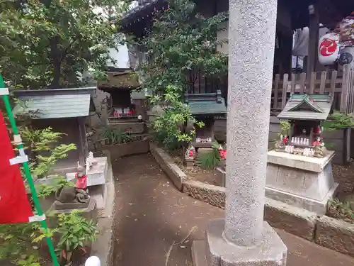 馬橋稲荷神社の末社・摂社