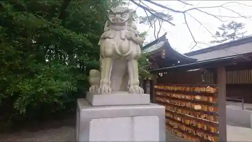 寒川神社の狛犬