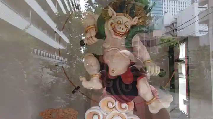 成子天神社の像