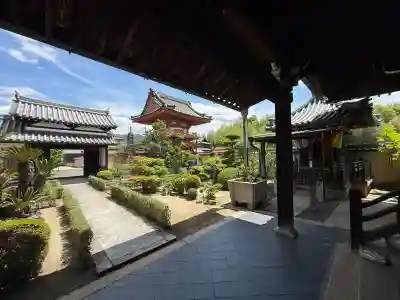 西方院の{uncategorized: "未分類", other: "その他", undefined: "問題あり", building: "その他建物", grave: "お墓", sacred_gate: "鳥居", guardian: "狛犬", statue: "像", buddha: "仏像", history: "歴史", nature: "自然", garden: "庭園", animal: "動物", pagoda: "塔", temizu: "手水舎", mountain_gate: "山門・神門", sanctuary: "本殿・本堂", subordinate: "末社・摂社", art: "芸術", scenery: "景色", jizo: "地蔵", ema: "絵馬", goshuin: "御朱印", omikuji: "おみくじ", items: "授与品その他", amulet: "お守り", goshuincho: "御朱印帳", eats: "食事", festival: "お祭り", votive_dance: "神楽", shichigosan: "七五三参", wedding: "結婚式", experience: "体験その他", initially: "初詣", around: "周辺", anti_infection: "感染症対策"}