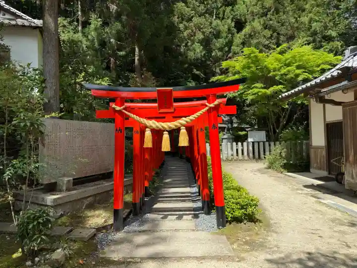 葛城一言主神社の{uncategorized: "未分類", other: "その他", undefined: "問題あり", building: "その他建物", grave: "お墓", sacred_gate: "鳥居", guardian: "狛犬", statue: "像", buddha: "仏像", history: "歴史", nature: "自然", garden: "庭園", animal: "動物", pagoda: "塔", temizu: "手水舎", mountain_gate: "山門・神門", sanctuary: "本殿・本堂", subordinate: "末社・摂社", art: "芸術", scenery: "景色", jizo: "地蔵", ema: "絵馬", goshuin: "御朱印", omikuji: "おみくじ", items: "授与品その他", amulet: "お守り", goshuincho: "御朱印帳", eats: "食事", festival: "お祭り", votive_dance: "神楽", shichigosan: "七五三参", wedding: "結婚式", experience: "体験その他", initially: "初詣", around: "周辺", anti_infection: "感染症対策"}