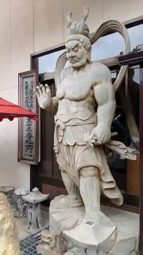 札幌大師　招福寺の像