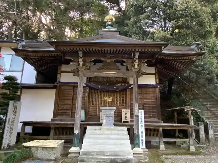 極楽寺の本殿・本堂