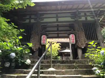 金剛輪寺の山門・神門