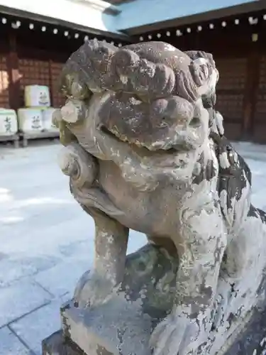 山梨縣護國神社の狛犬