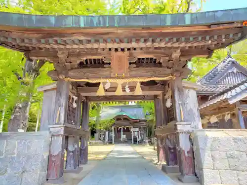 綾部八幡神社の山門