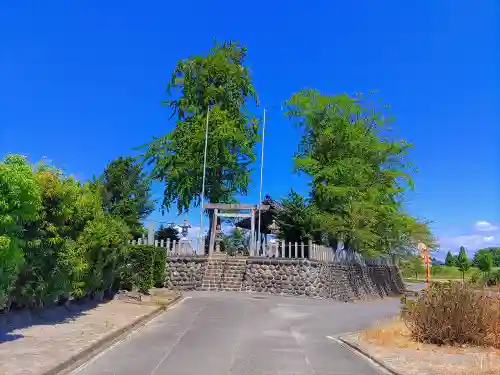 神明社（神明津子新田）の建物その他