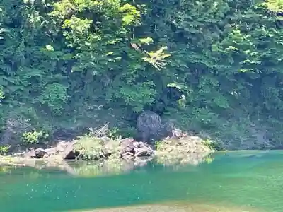 天河大辨財天社禊殿の{uncategorized: "未分類", other: "その他", undefined: "問題あり", building: "その他建物", grave: "お墓", sacred_gate: "鳥居", guardian: "狛犬", statue: "像", buddha: "仏像", history: "歴史", nature: "自然", garden: "庭園", animal: "動物", pagoda: "塔", temizu: "手水舎", mountain_gate: "山門・神門", sanctuary: "本殿・本堂", subordinate: "末社・摂社", art: "芸術", scenery: "景色", jizo: "地蔵", ema: "絵馬", goshuin: "御朱印", omikuji: "おみくじ", items: "授与品その他", amulet: "お守り", goshuincho: "御朱印帳", eats: "食事", festival: "お祭り", votive_dance: "神楽", shichigosan: "七五三参", wedding: "結婚式", experience: "体験その他", initially: "初詣", around: "周辺", anti_infection: "感染症対策"}
