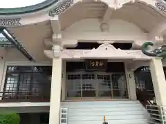 神蔵寺の本殿