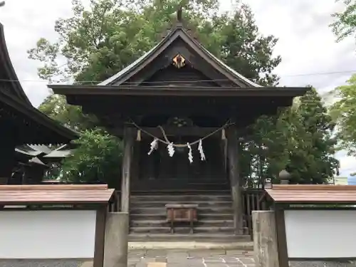 鳥海月山両所宮の末社