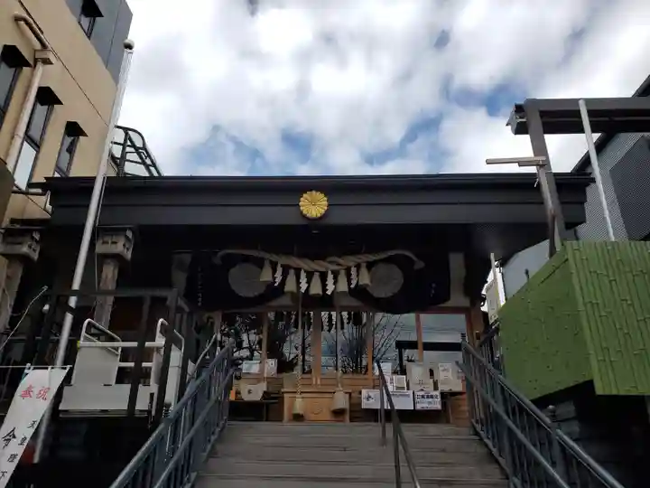 菊名神社の本殿・本堂