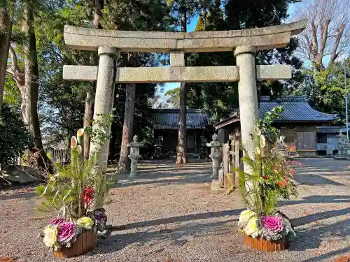 南宮御旅神社の鳥居