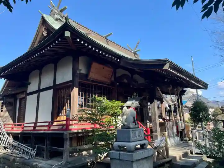 常祗稲荷神社の{uncategorized: "未分類", other: "その他", undefined: "問題あり", building: "その他建物", grave: "お墓", sacred_gate: "鳥居", guardian: "狛犬", statue: "像", buddha: "仏像", history: "歴史", nature: "自然", garden: "庭園", animal: "動物", pagoda: "塔", temizu: "手水舎", mountain_gate: "山門・神門", sanctuary: "本殿・本堂", subordinate: "末社・摂社", art: "芸術", scenery: "景色", jizo: "地蔵", ema: "絵馬", goshuin: "御朱印", omikuji: "おみくじ", items: "授与品その他", amulet: "お守り", goshuincho: "御朱印帳", eats: "食事", festival: "お祭り", votive_dance: "神楽", shichigosan: "七五三参", wedding: "結婚式", experience: "体験その他", initially: "初詣", around: "周辺", anti_infection: "感染症対策"}