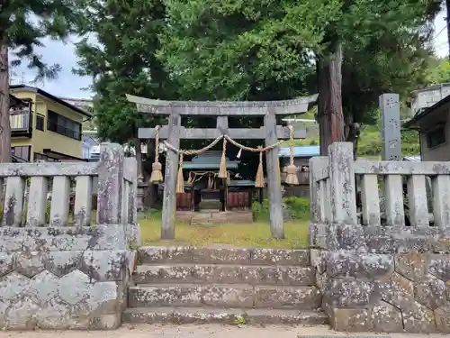 御作田社の鳥居