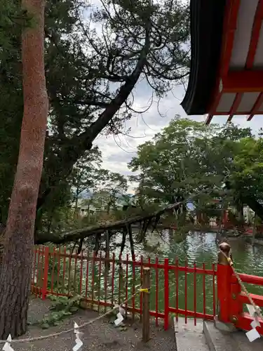 生島足島神社の庭園