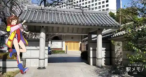 瑠璃光寺の山門