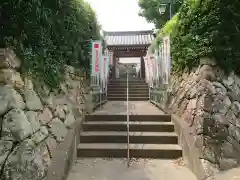 西光院の山門