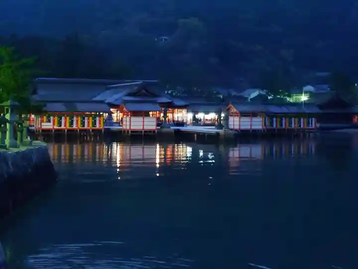 厳島神社(広島県)