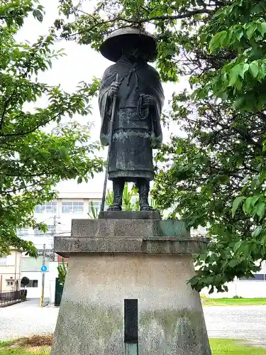 姫路船場別院本徳寺の像