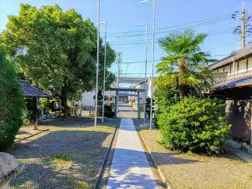 神明社（下小田井神明社）の鳥居