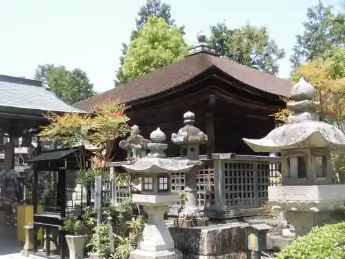 慈尊院の本殿・本堂