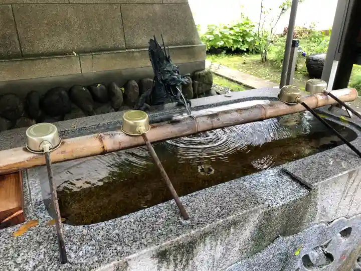 秩父札所十三番 慈眼寺の手水舎