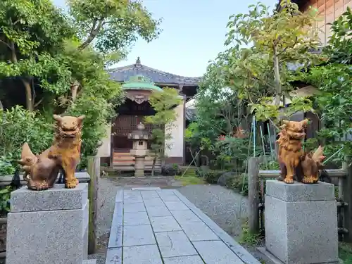 東方寺の狛犬