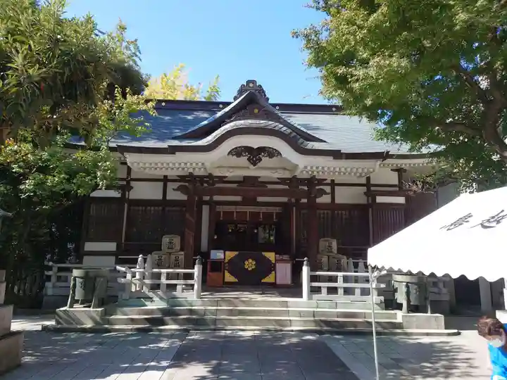 鳥越神社の本殿・本堂